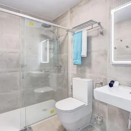 Lejlighed Luxury Apartment. Heated Pool. Ac. Ocean View!