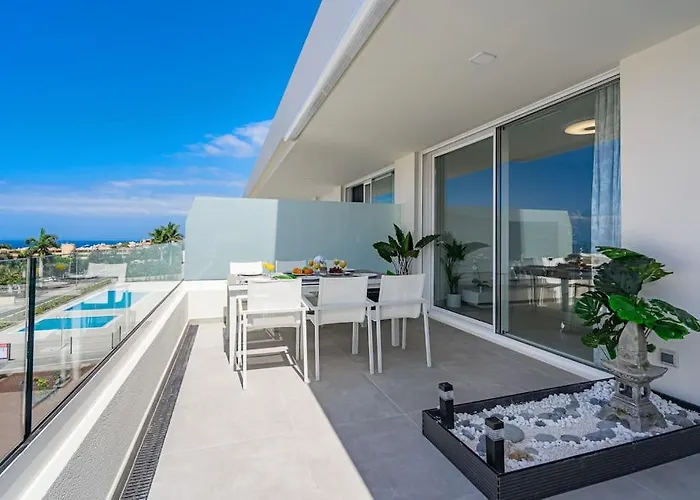 Luxury Apartment. Heated Pool. Ac. Ocean View! Lejlighed *