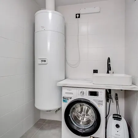 Luxury Apartment. Heated Pool. Ac. Ocean View! דירה אדחה